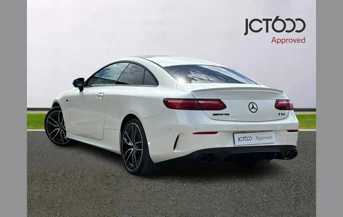 Usado Mercedes E53 AMG Premium 429 HP (315 kW) 2020 Branco Coupé