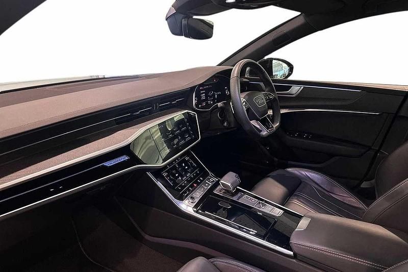 Used Audi A7 Black Edition 200 HP (147 kW) 2023 White Sedan