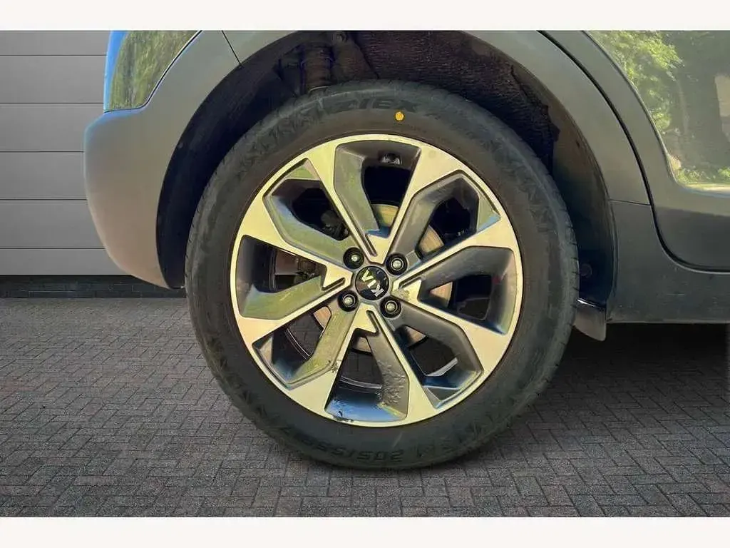 Used Kia Stonic First Edition 118 HP (86 kW) 2018 Grey SUV