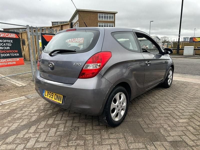 Used Hyundai i20 Comfort 101 HP (74 kW) 2009 Grey Hatchback