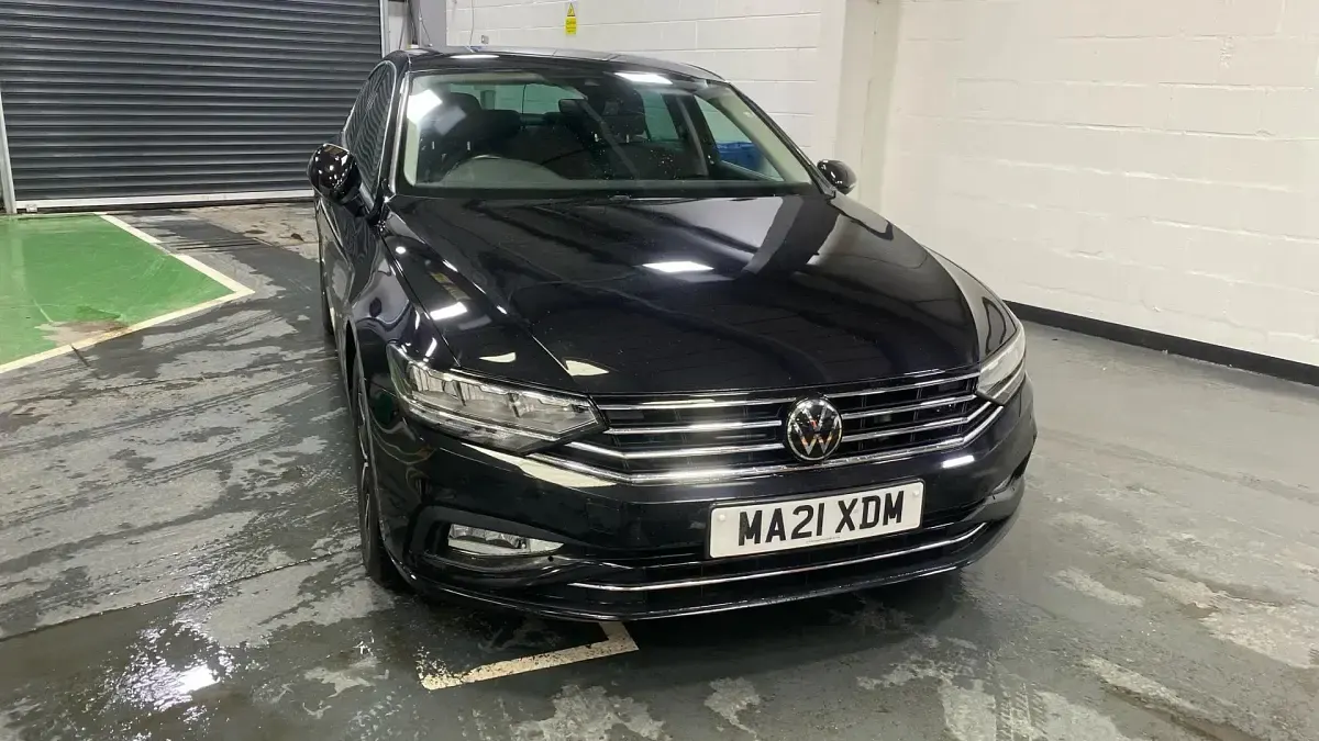 Used VW Passat SEL 150 HP (110 kW) 2021 Black Sedan