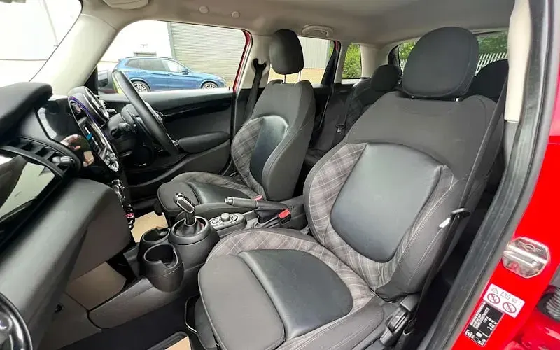 Used Mini Cooper S Hatch 192 HP (141 kW) 2018 Red Hatchback