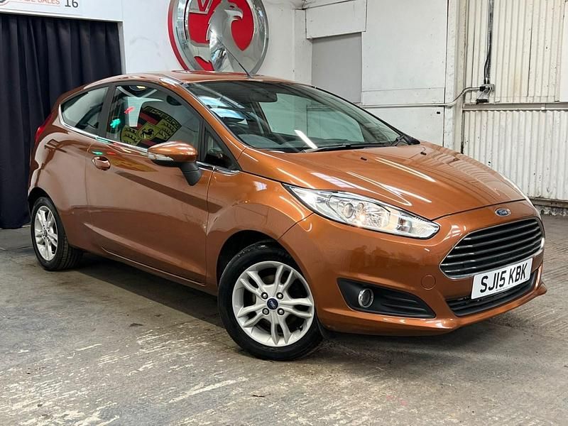Used Ford Fiesta Zetec 82 HP (60 kW) 2015 Brown Hatchback