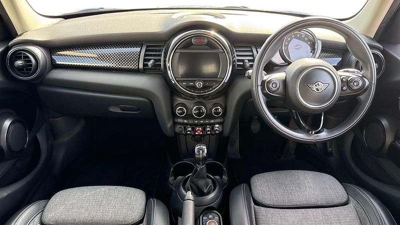 Used Mini Cooper S Hatch 189 HP (139 kW) 2018 Blue Hatchback