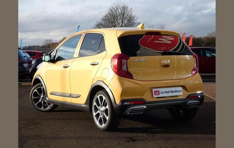 Used Kia Picanto X-Line 65 HP (47 kW) 2023 Yellow Hatchback