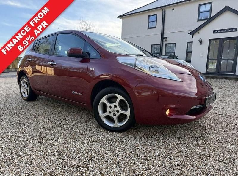 Red Used 2016 Nissan Leaf Acenta Hatchback | £3,499 (Fair price) - Image 1/2