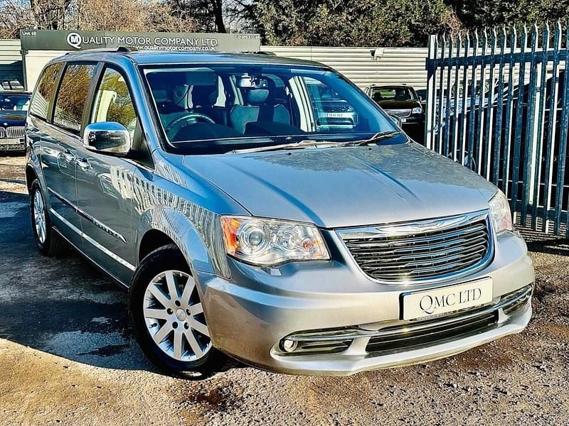 Used Chrysler Grand Voyager Limited 178 HP (130 kW) 2013 Grey MPV