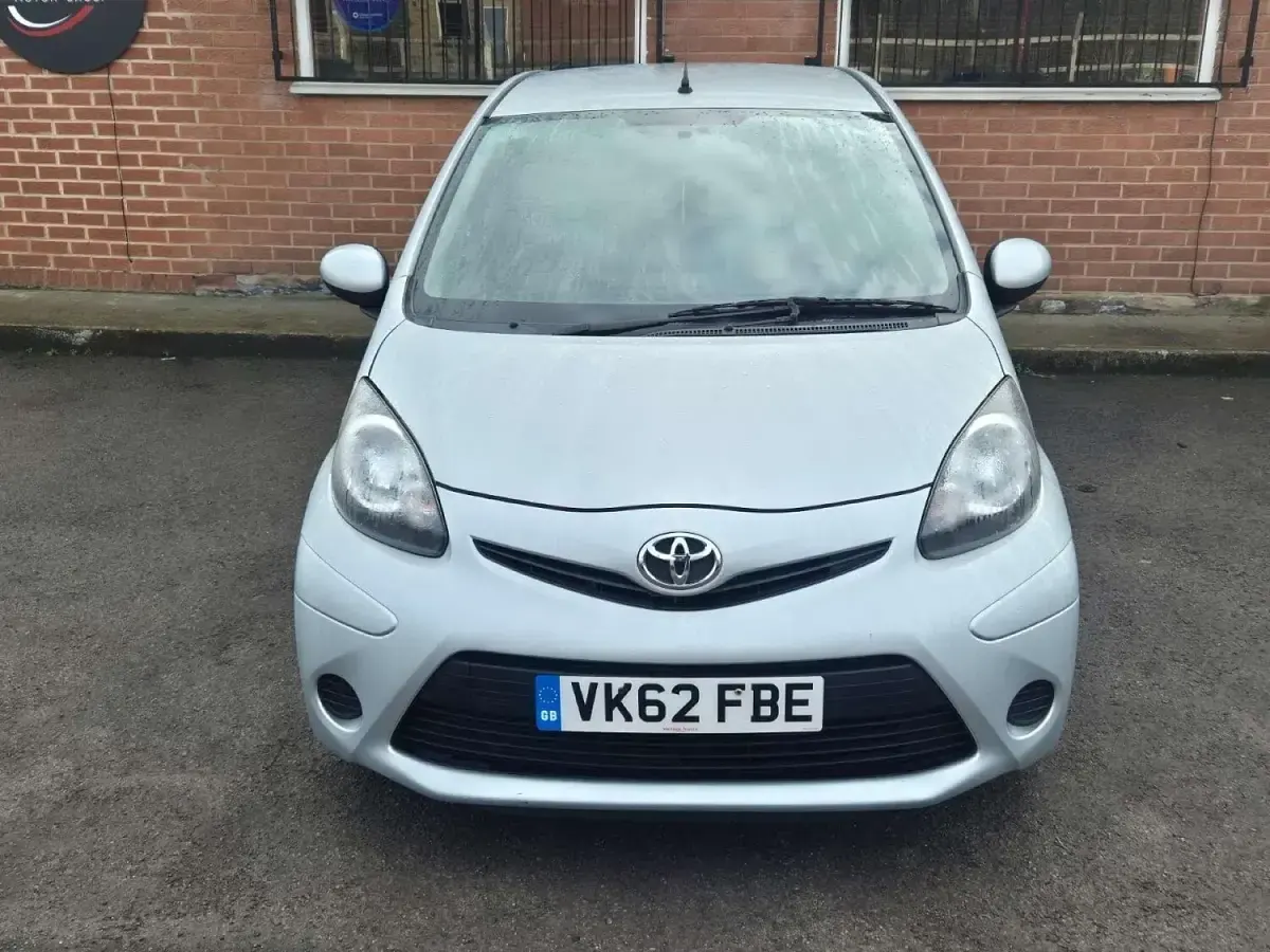 Used Toyota Aygo 68 HP (50 kW) 2012 Silver Hatchback