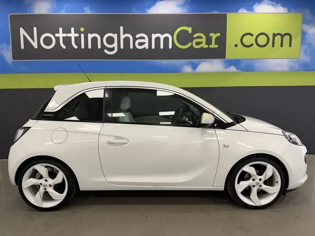 Używany Vauxhall Adam Edition 87 KM (63 kW) 2014 Biały Hatchback