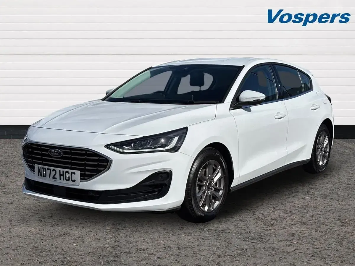 Gebraucht Ford Focus Titanium 125 PS (91 kW) 2022 Weiß Kleinwagen