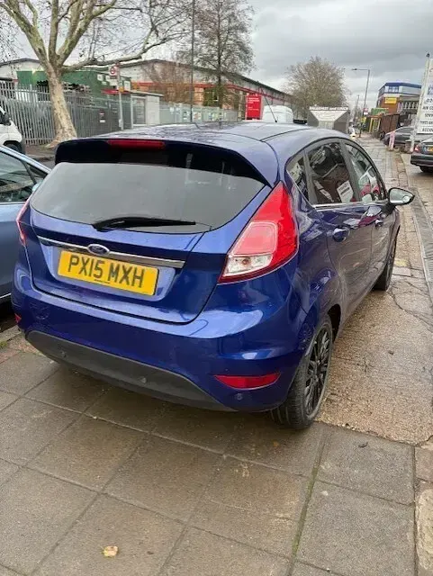 Used Ford Fiesta Titanium 125 HP (91 kW) 2015 Blue Hatchback