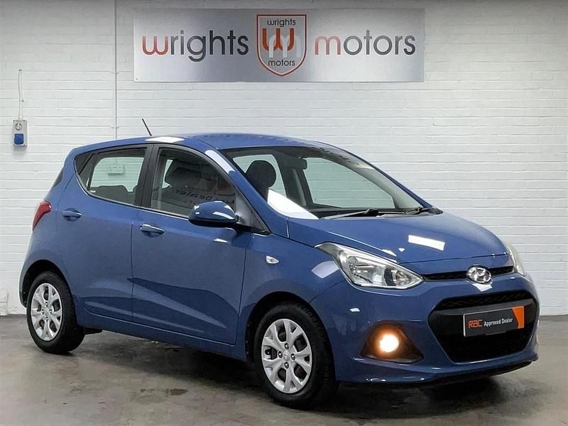 Used Hyundai i10 SE 67 HP (49 kW) 2016 Blue Hatchback