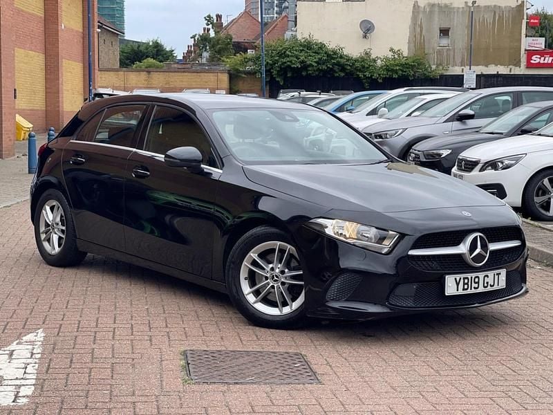 Black Used 2019 Mercedes A180 SE Hatchback | £13,999 (Good price) - Image 1/4