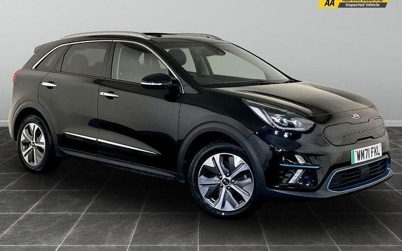 Black Used 2022 Kia e-Niro 4 SUV | £11,695 (Good price) - Image 1/2