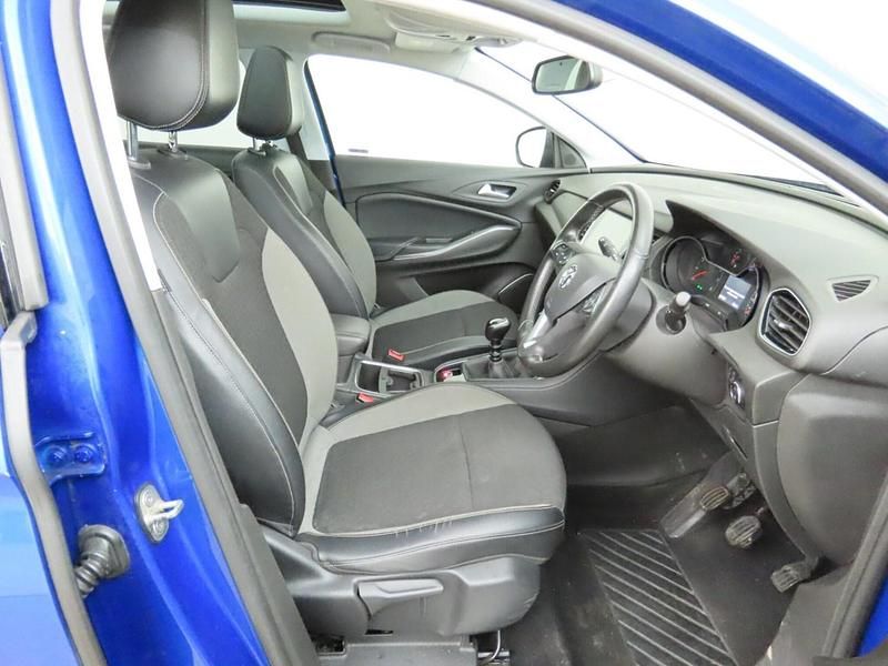 Used Vauxhall Grandland X Sport 130 HP (95 kW) 2018 Blue SUV