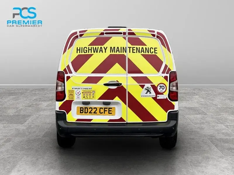 Used Peugeot Partner Premium 2022 White MPV