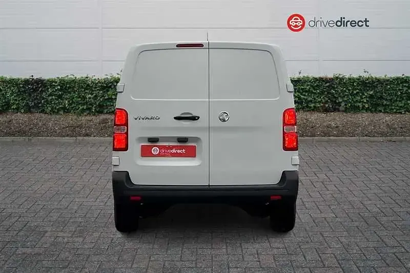 Used Vauxhall Vivaro S 100 HP (73 kW) 2023 White MPV