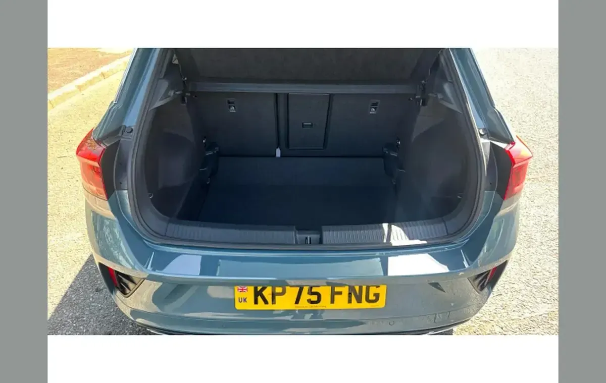 Usado VW T-Roc Cabriolet R-line 147 HP (108 kW) 2025 Azul SUV