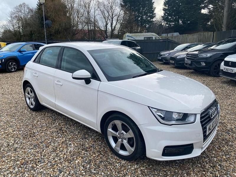 Used Audi A1 Sportback Sport 95 HP (69 kW) 2018 White Hatchback