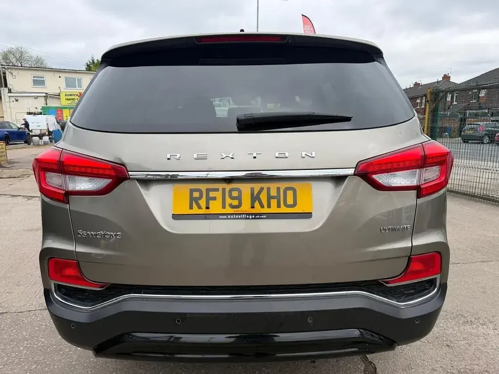 Used SsangYong Rexton 181 HP (133 kW) 2019 Beige SUV