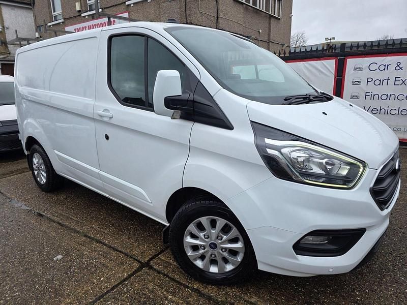 Used Ford Transit Custom Limited 130 HP (95 kW) 2019 White Van