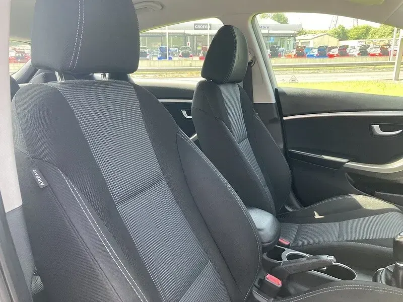 Used Hyundai i30 Active 2013 White Hatchback
