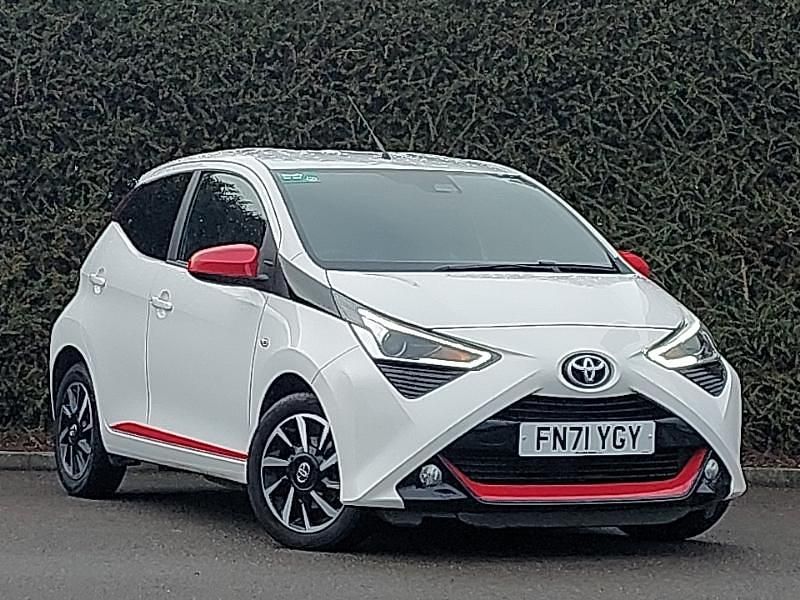 White Used 2021 Toyota Aygo Trend Hatchback | £9,698 (Fair price) - Image 1/4