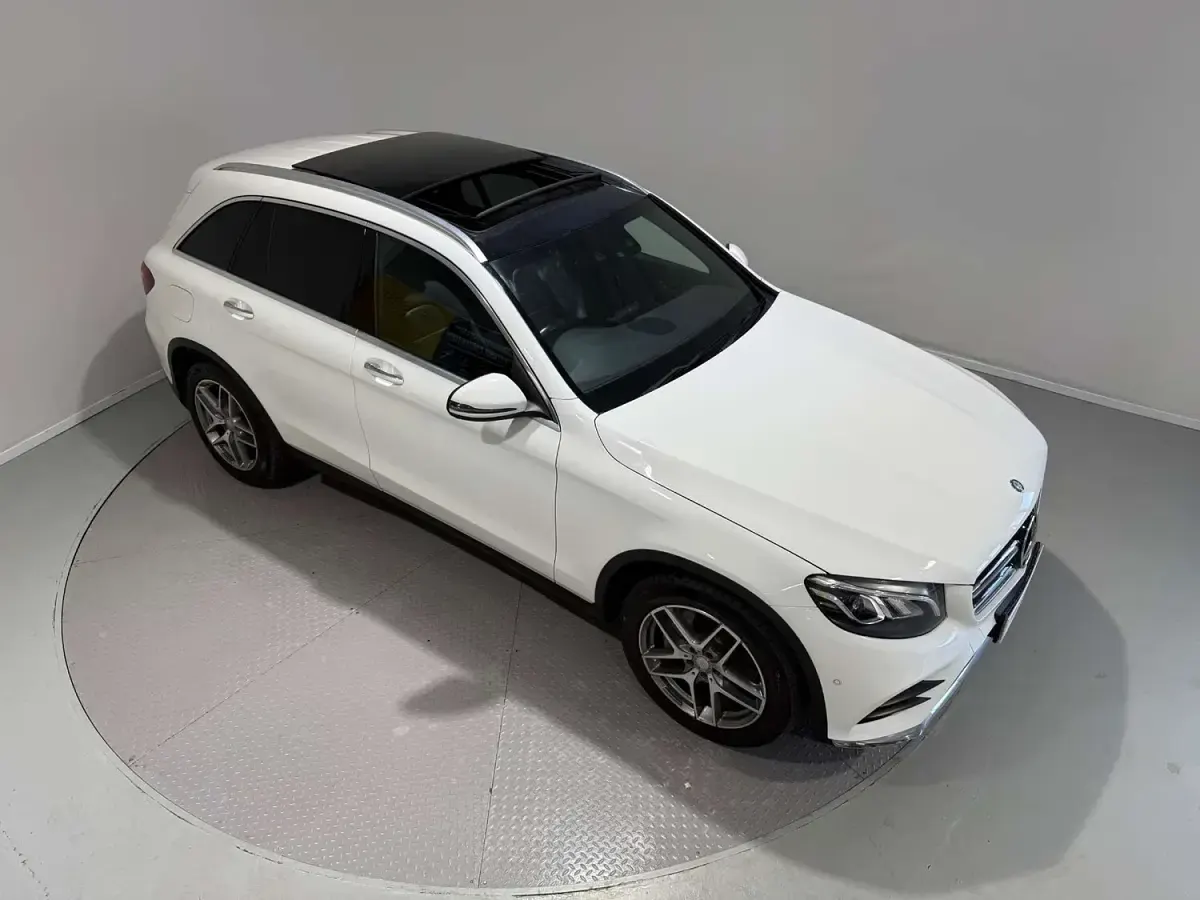 Used Mercedes GLC250 AMG line 2016 White SUV