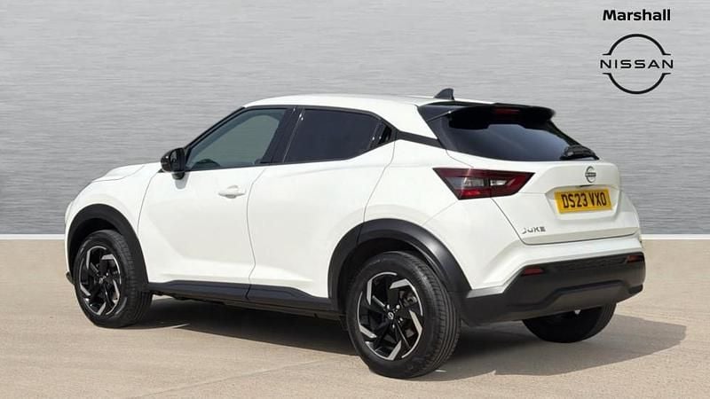 Used Nissan Juke N-Connecta 114 HP (83 kW) 2023 White SUV