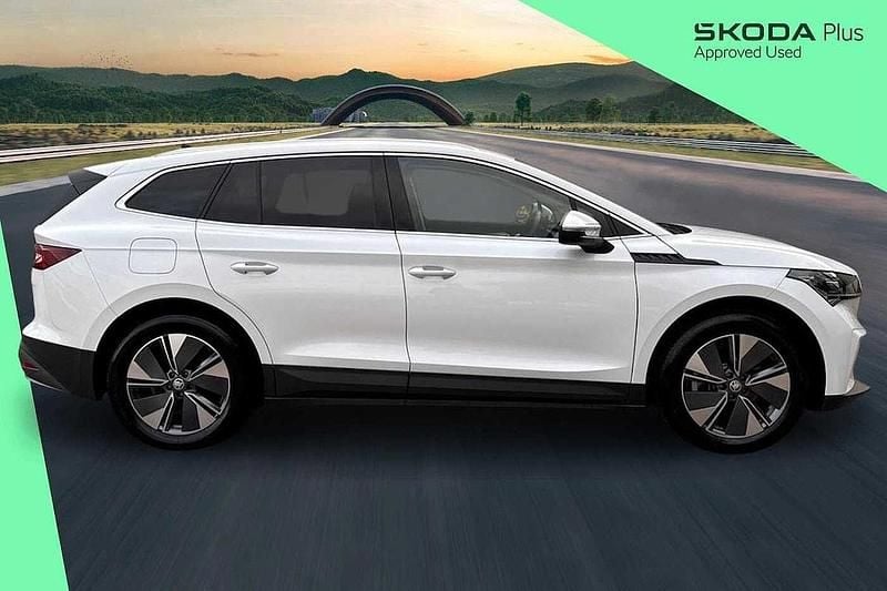 Used Skoda Enyaq iV 210 kW (286 HP) 2024 Moon white metallic SUV