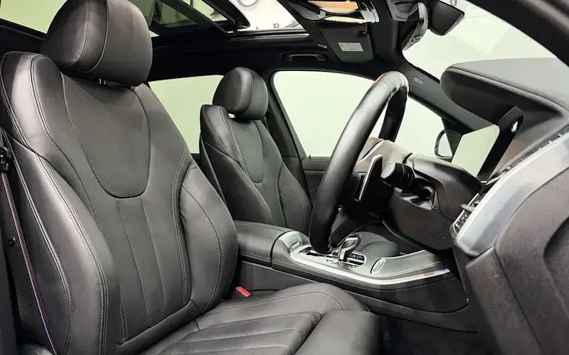 Używany BMW X5 Basis 530 KM (389 kW) 2022 Czarny SUV