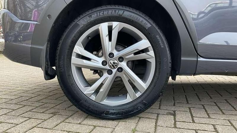 Used VW Taigo R-line 110 HP (80 kW) 2022 Grey SUV