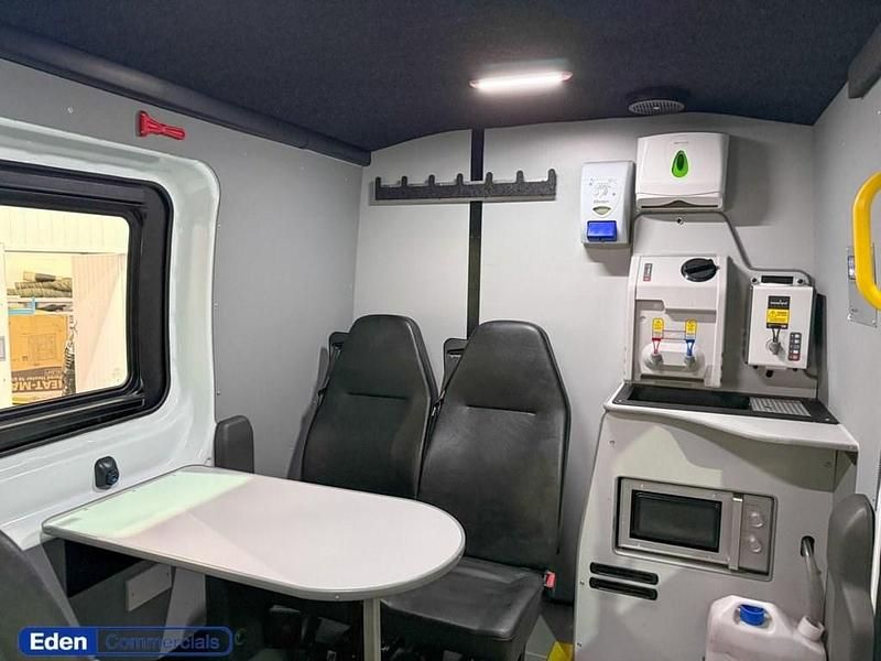 Used Ford Transit S 130 HP (95 kW) 2023 White Van