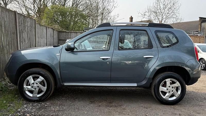 Used Dacia Duster Lauréate 110 HP (80 kW) 2014 Grey SUV