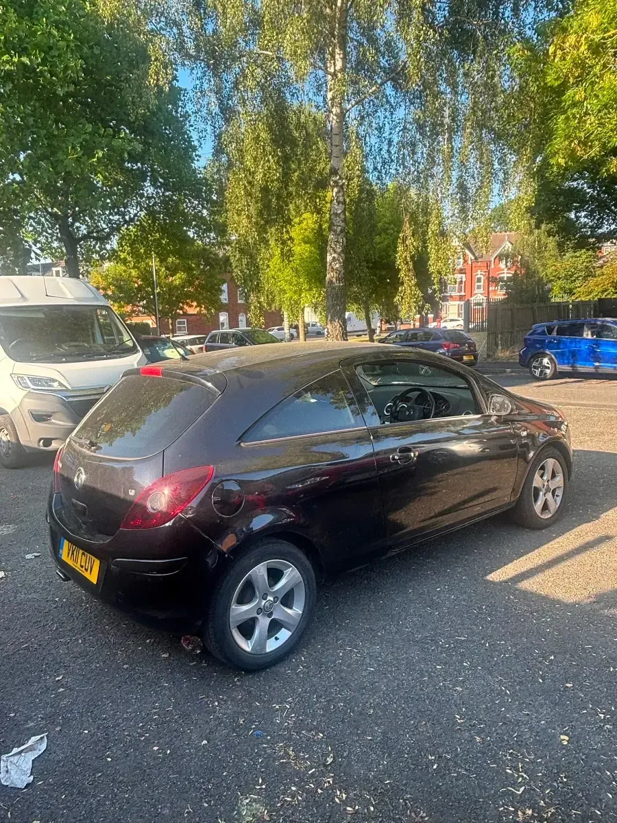 Used Vauxhall Corsa 85 HP (62 kW) 2011 Black Hatchback