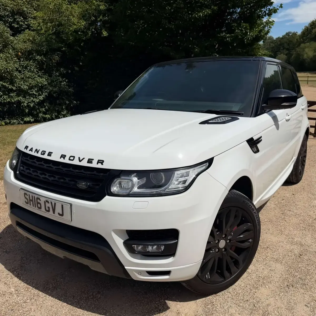 Used Land Rover Range Rover HSE Dynamic 258 HP (189 kW) 2016 White SUV