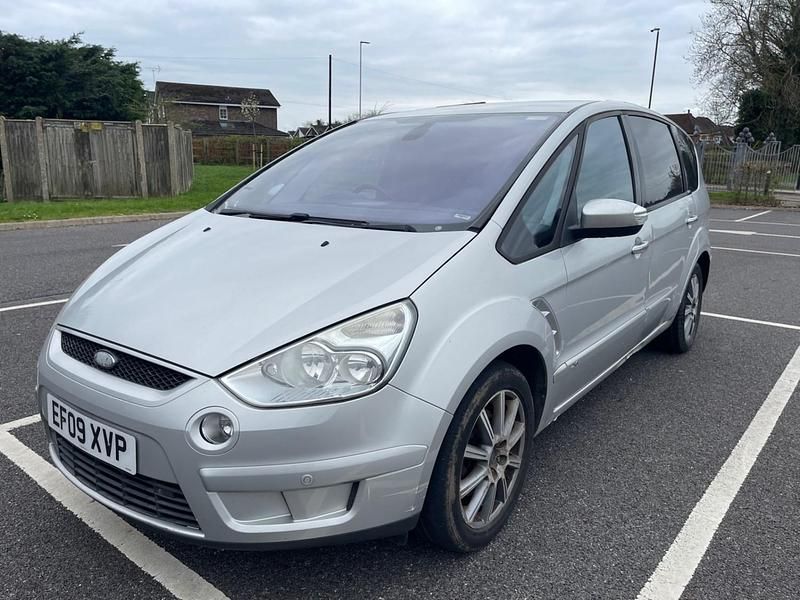 Used Ford S-MAX Titanium 2009 Silver MPV