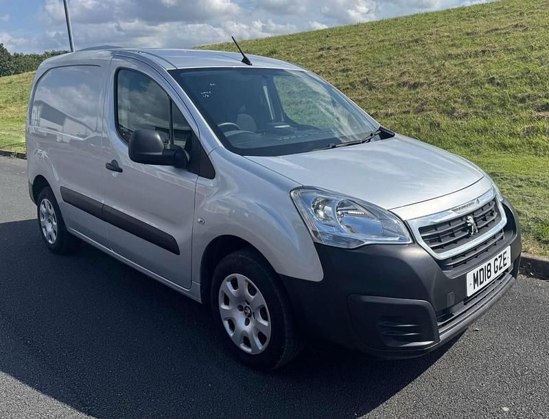 Silver Used 2018 Peugeot Partner MPV | £5,500 (Super price) - Image 1/4