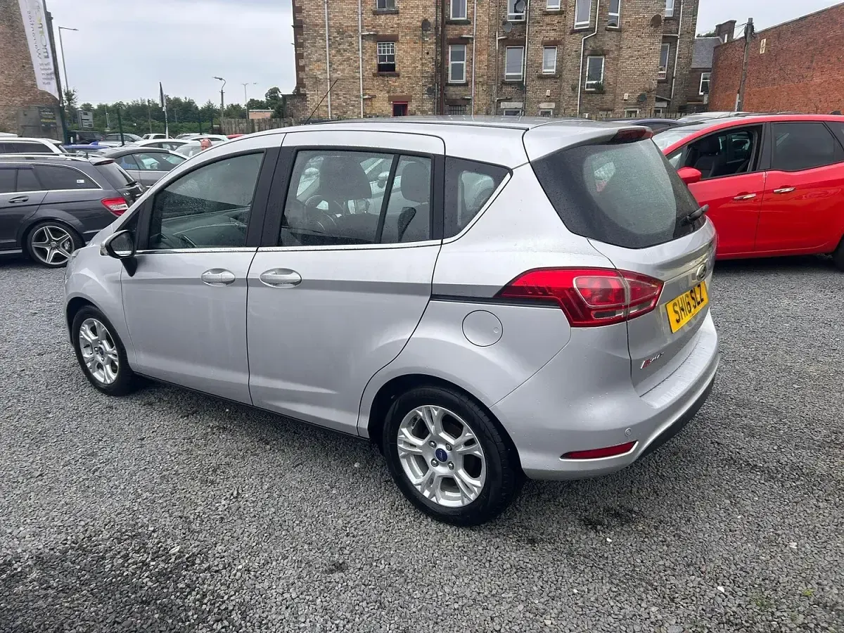Used Ford B-MAX Zetec 105 HP (77 kW) 2016 Silver MPV