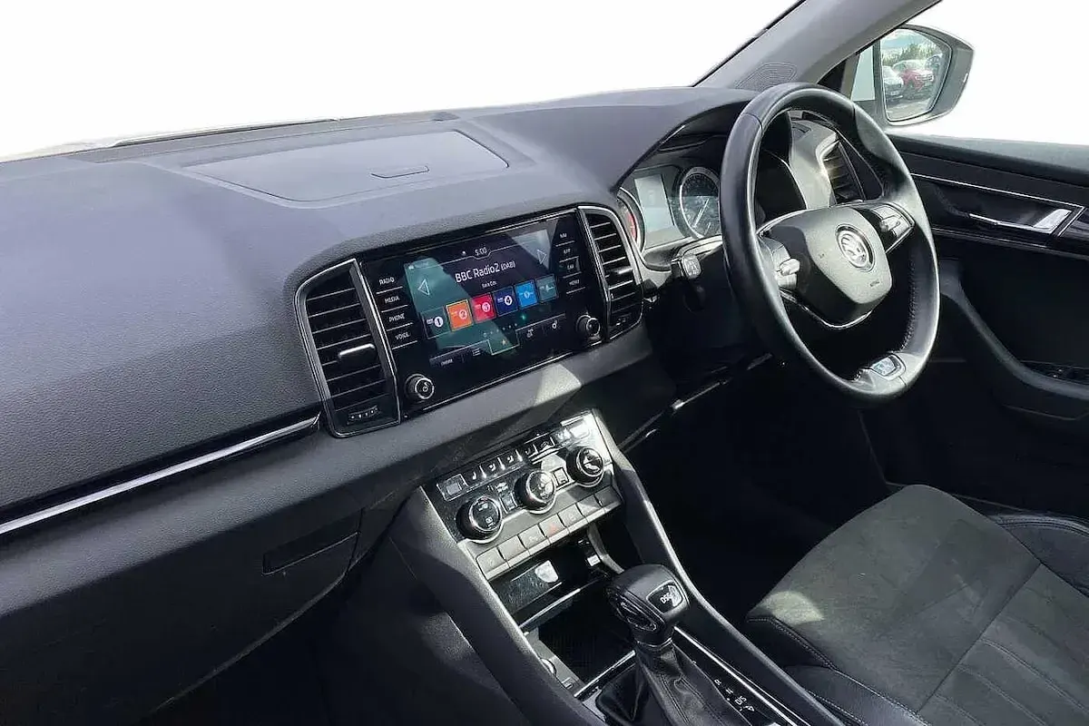 Used Skoda Karoq SE L 110 HP (80 kW) 2021 Moon white metallic SUV