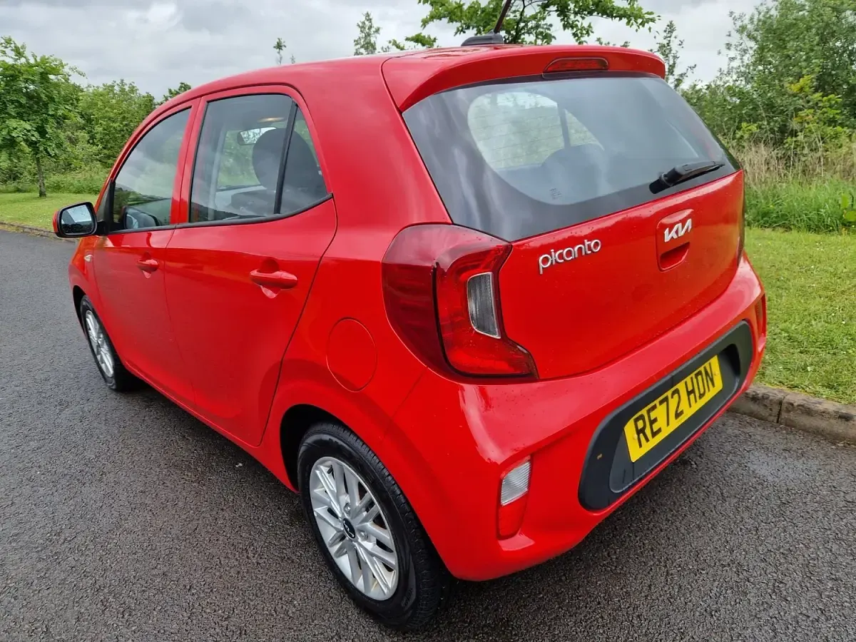 Used Kia Picanto 66 HP (48 kW) 2022 Red Hatchback