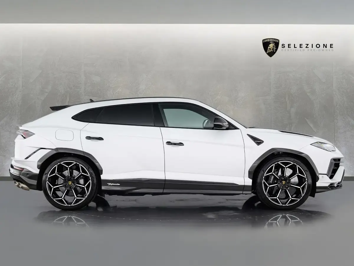New Lamborghini Urus 2025 White SUV