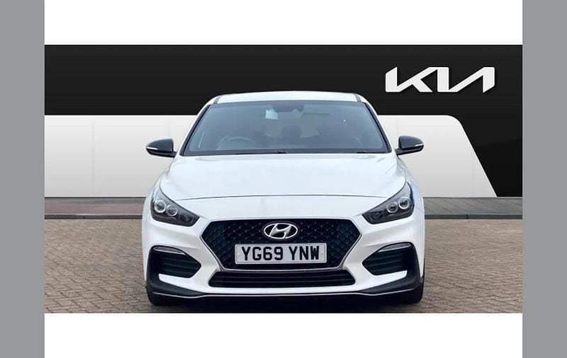 Used Hyundai i30 N Line 140 HP (102 kW) 2019 White Hatchback