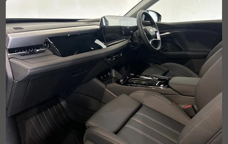 Used Audi Q6 e-tron Sport 280 kW (382 HP) 2025 Blue SUV