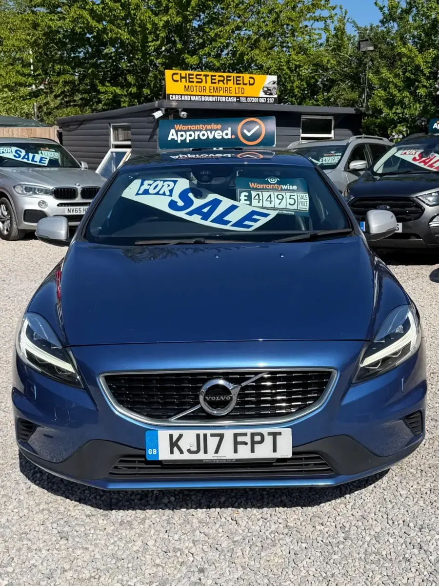 Gebraucht Volvo V40 R-Design Pro 120 PS (88 kW) 2017 Blau Kleinwagen