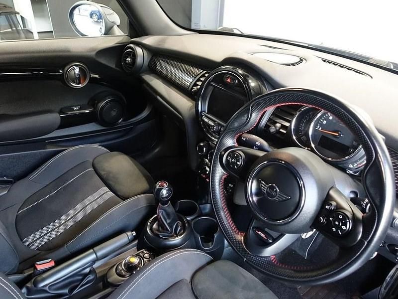 Used Mini Cooper S Hatch 192 HP (141 kW) 2018 Black Hatchback