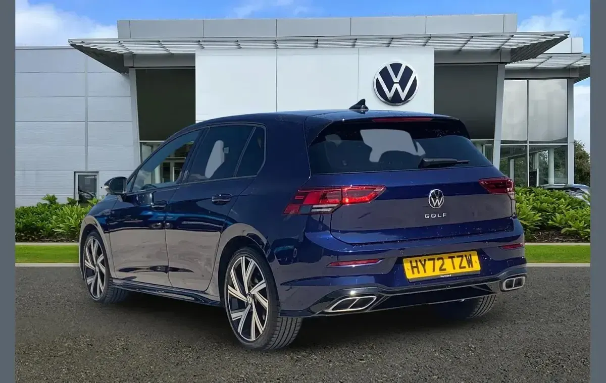 Used VW Golf VIII R-line 150 HP (110 kW) 2022 Blue Hatchback