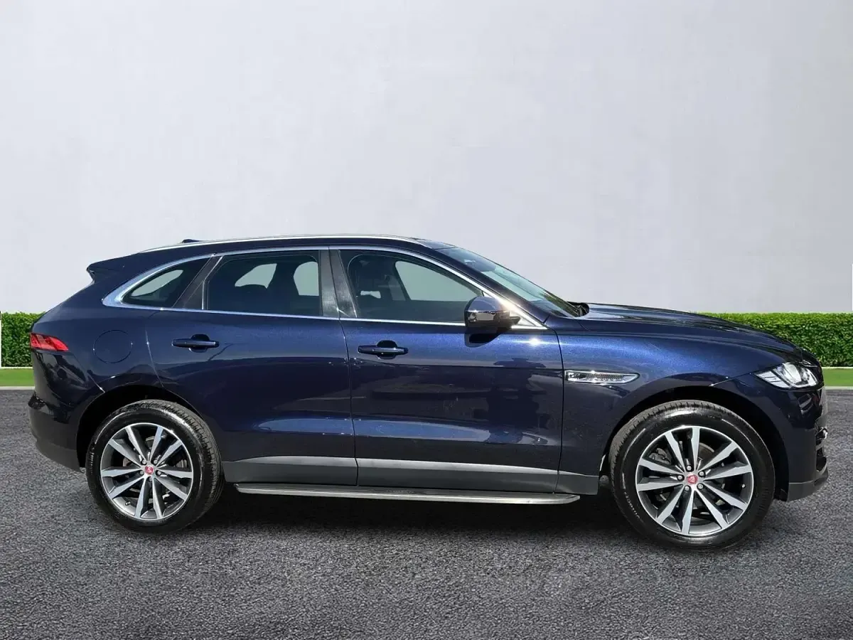 Used Jaguar F-Pace Portfolio 300 HP (220 kW) 2018 Blue SUV
