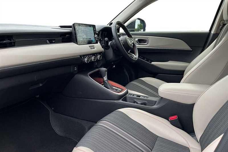 Used Honda HR-V Advance 131 HP (96 kW) 2022 White SUV