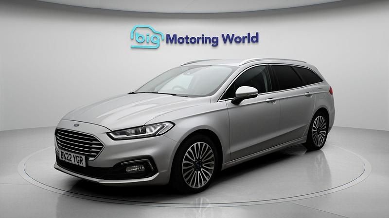 Used Ford Mondeo Titanium 188 HP (138 kW) 2021 Silver Estate